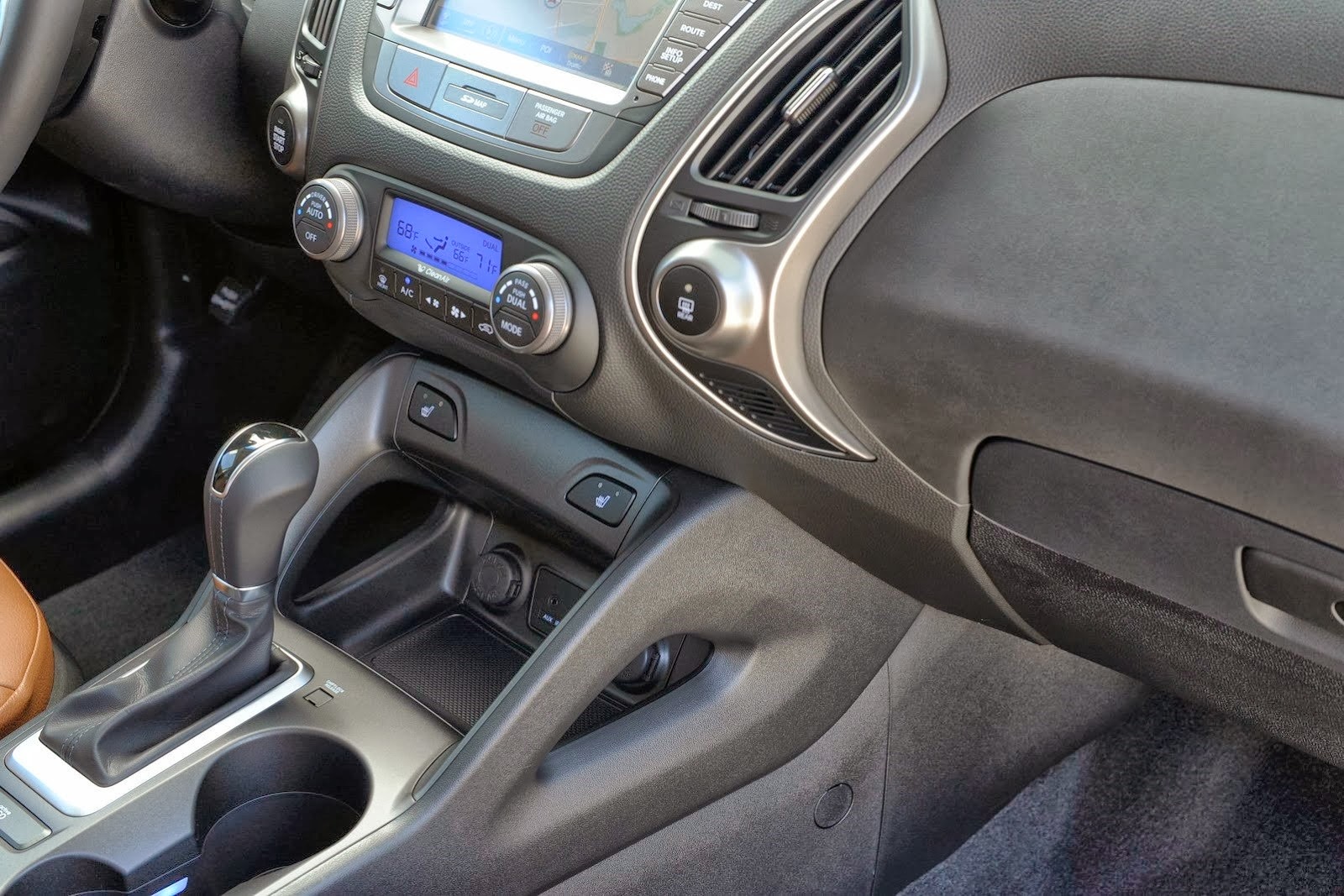 [2014-Hyundai-Tucson-12V-Sockets-1%255B3%255D.jpg]