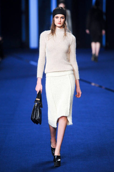 [SONIA-RYKIEL-FALL-2012-RTW-PODIUM-007-lg%255B5%255D.jpg]