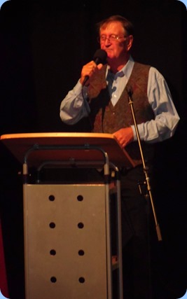 Our MC for the Concert, Len Hancy, introducing the Concert and artists.