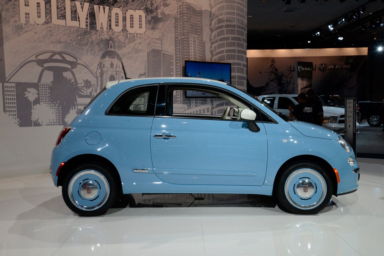 [2013-Los-Angeles-Auto-Show-68%255B2%255D.jpg]