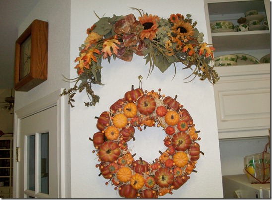 Fall decorations early 011