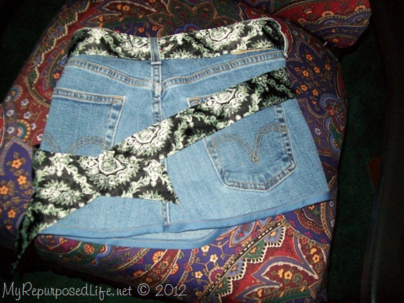 blue jeans into craft apron repurposed blue jeans