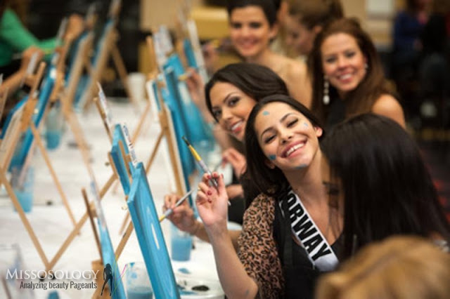 miss_universe_2012_Charity_101.jpg