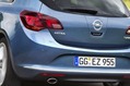 2013-Opel-Astra-16
