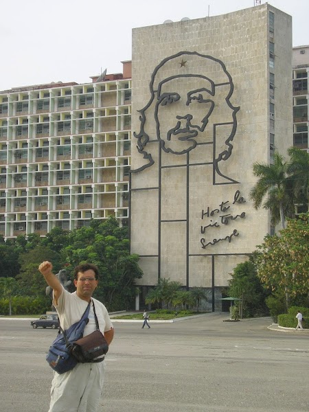 12. Statuia lui Che.jpg