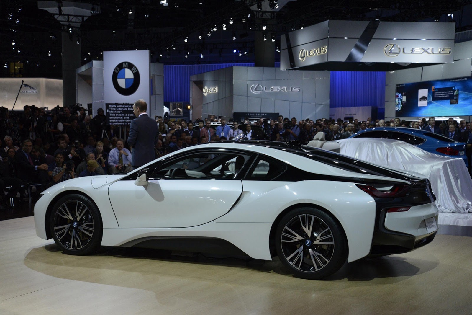 [BMW-i8-2013-LA-Auto-Show-6%255B2%255D.jpg]