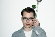 Tom Vek