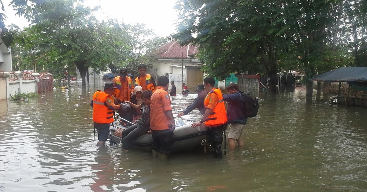 EVAKUASI KORBAN BANJIR TANGERANG - KANTOR SAR JAKARTA