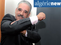 Khaled Bounedjma Offre Son Bras D Honneur A La France Algerie360