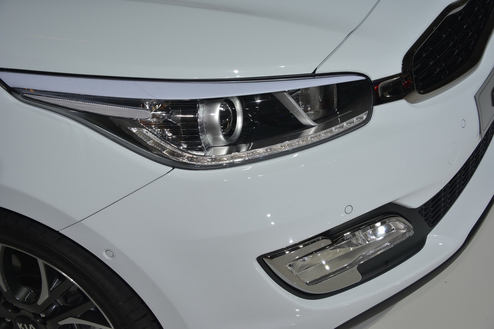 [2013-Kia-Pro_Ceed-6%255B2%255D.jpg]