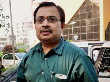 Media, police clash as Saradha scam accused Kunal Ghosh leaves hospital

