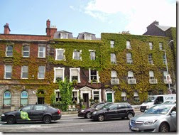Dublin. Edificio frente a  St Stephen's Green - P5091069