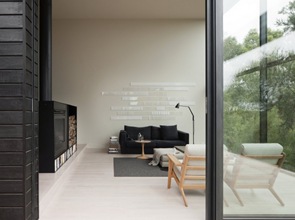 Revestimiento revestimiento-fachada-madera-negra