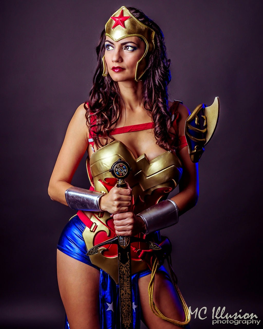 Artemis cosplay wonder woman