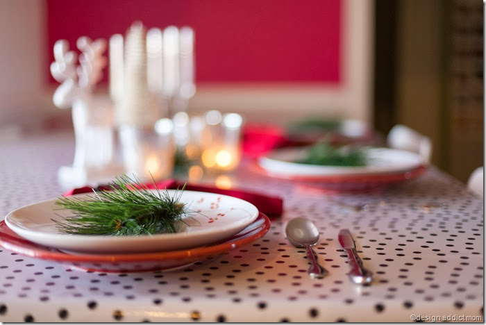 Simple Christmas Table Styling 
