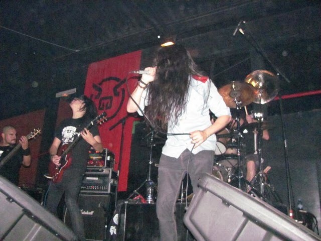 [18-12-2010%2520By%2520Solucha%2520Adriel%2520%252811%2529%255B2%255D.jpg]