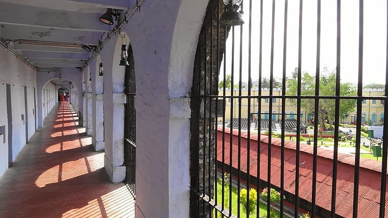 cellular-jail-18