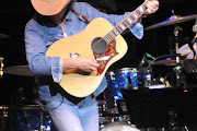 Dwight Yoakam