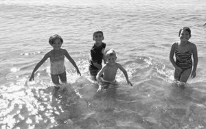kids in water (1 of 1)