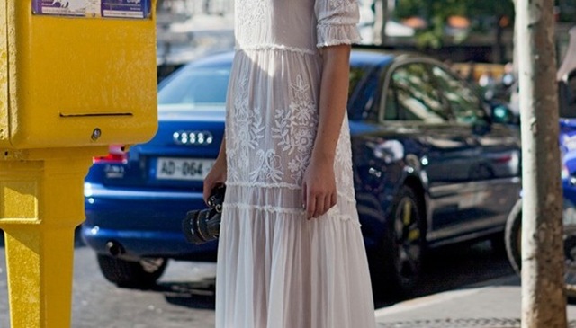 Street-Style-White-Eyelet-and-Lace-2-612x350