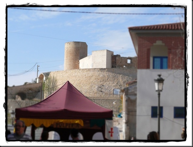 Y el castillo. Y el castillo.