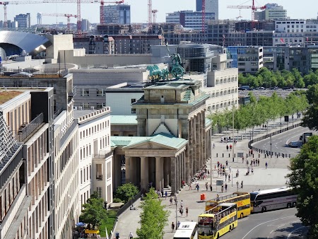 Panorama de pe Bundestag Berlin - Poarta Brandenburg