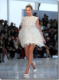 Kate-Moss-Models-Louis-Vuitton-Spring-Summer-2012-Fashion-Show-Paris-France-white-dress-photo