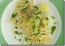 Spaghetti ai carciofini violetti e castelmagno