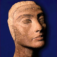14.- Cabeza de Nefertiti