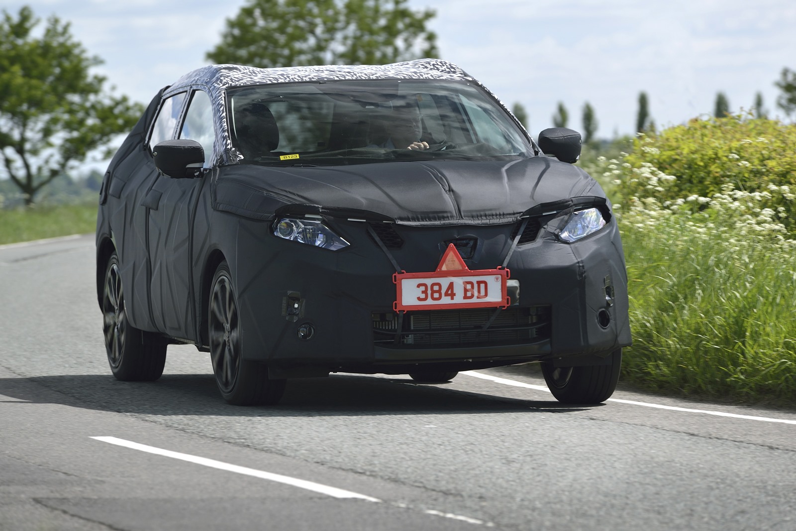 [Nissan-Qashqai-1%255B3%255D.jpg]
