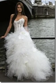 bonito vestido de novia strapless de diseñador