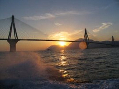 270px-Rio_Antirio_Bridge_by_sunset