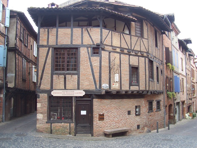 [2009.05.21-017%2520maison%2520du%2520vieil%2520Alby%255B4%255D.jpg]