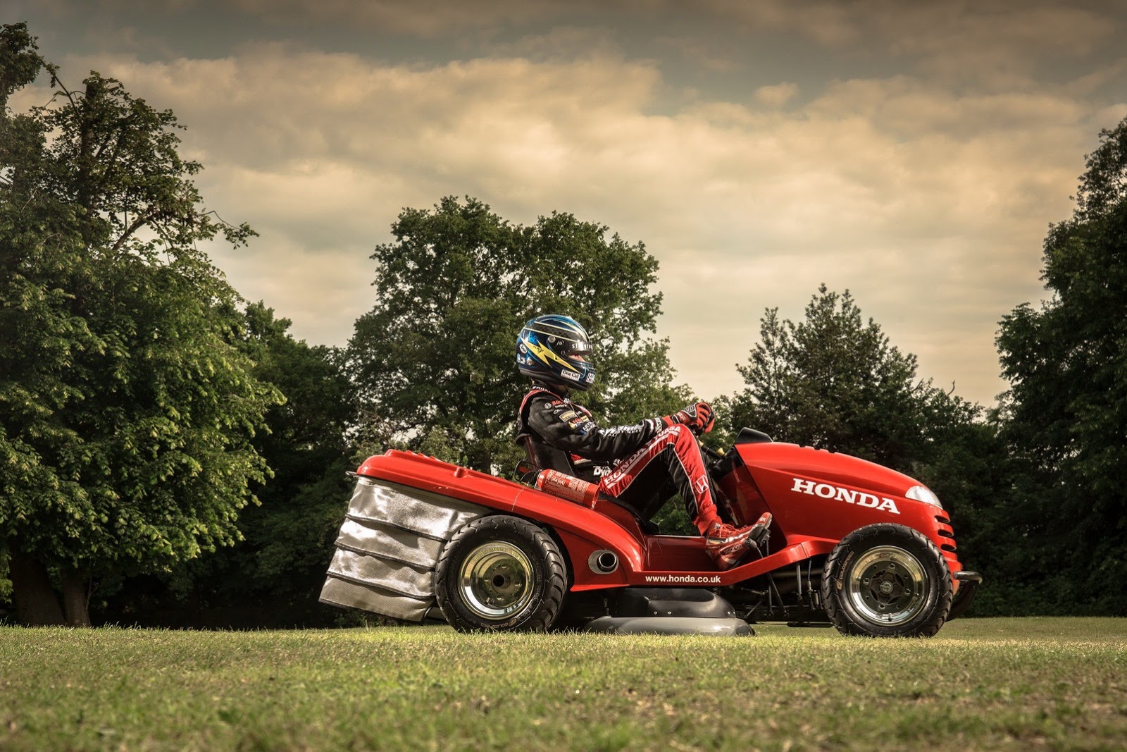 [Honda_Mean_Mower_07%255B2%255D.jpg]