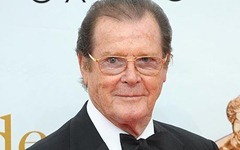 Roger_Moore_14