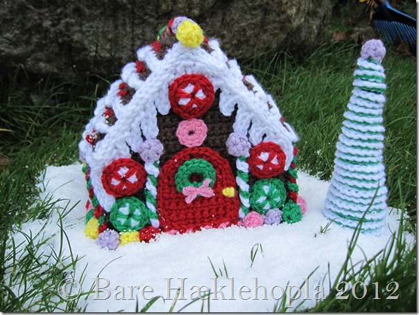 Gingerbread house 1 Gingerbread house 1