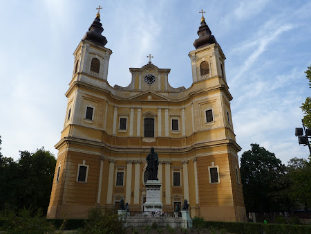 Obiective turistice Oradea: Catedrala Romano Catolica