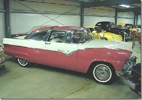1955_Ford_Fairlane_Crown_Victoria_pink-and-white-1