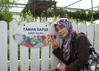 Kakakecik Adish Shida Taman Dapur Di Cameron Highlands Herba Dan Rempah Ratus Yang Sebelum Ni Hanya Guna Dah Ringkan Tetapi Bila Pergi Je Mardi Di Cameron Highlands Masuk Taman Dapur Waaaaaaaaaaah
