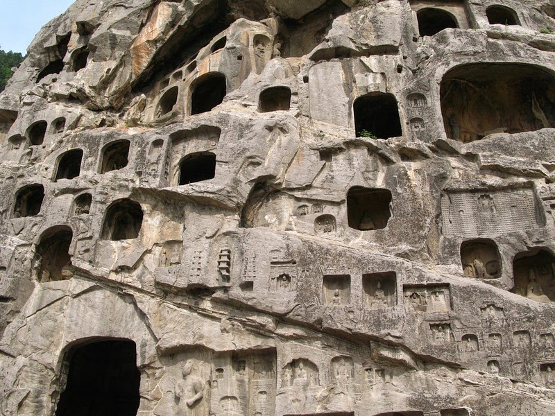 longmen-grottoes-2