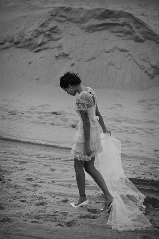 [vogue%252Bparis%252Bapril2012%252Bisabeli%252Bfontana%252Bpeter%252Blindbergh%252B6%255B5%255D.jpg]