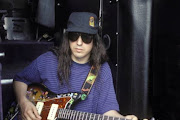 J Mascis