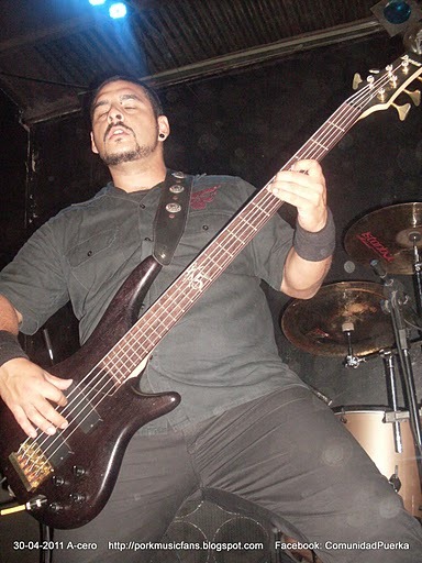 [A-cero%252030-04-2011%2520Show%2520%252829%2529%255B2%255D.jpg]