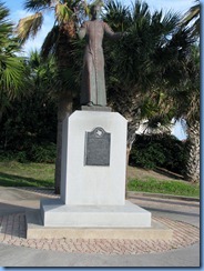 7158 Texas, South Padre Island -  Padre J. Nicolas Balli statue