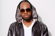 Dwele