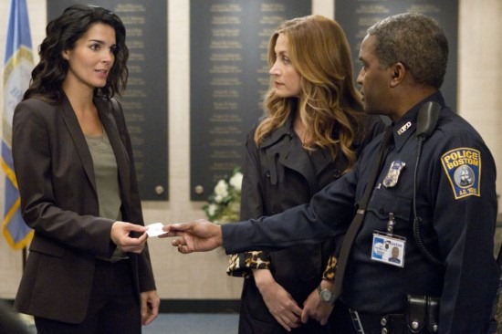 [Rizzoli-Isles-We-Dont-Need-Another-Hero-550x366%255B12%255D.jpg]
