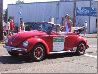 IMG_1725 Volkswagen Beetle Convertible carrying Queen Stacey of the Scappoose Sauerkraut Festival in the Rainier Days in the Park Parade on July 12, 2008