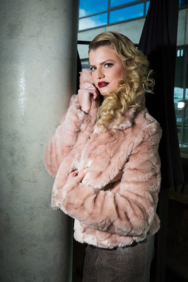 Brodie wears Minty Meets Munt Metallic pencil skirt $129.00 and Cooper street Lady Lush jacket $159.95, both from Mussen. NE7A2967.jpg
