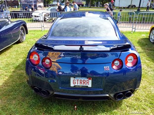 Nissan-GT-R-Acura-NSX-Carscoops8