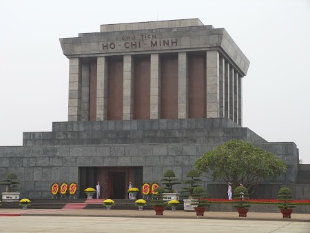 01. Mausoleum Ho Chi Minh.JPG